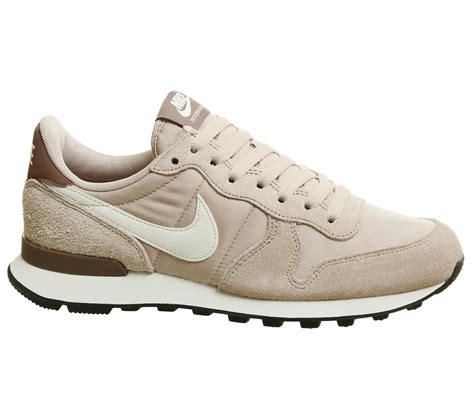 nike turnschuh damen beige|Nike Shoes for Women .